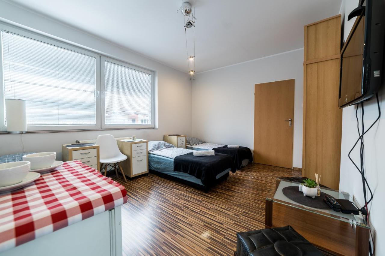 Pokoje nad pizzerią Poznaň Exteriér fotografie